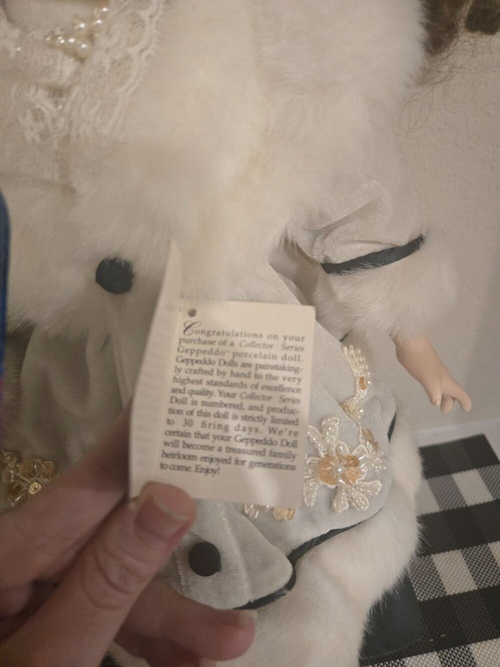 GEPPEDDO Collections Series Porcelain doll - Picture 7 of 13